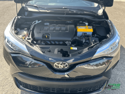 
										2022 Toyota C-HR LE full									