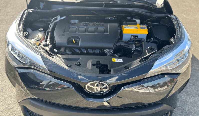 
								2022 Toyota C-HR LE full									