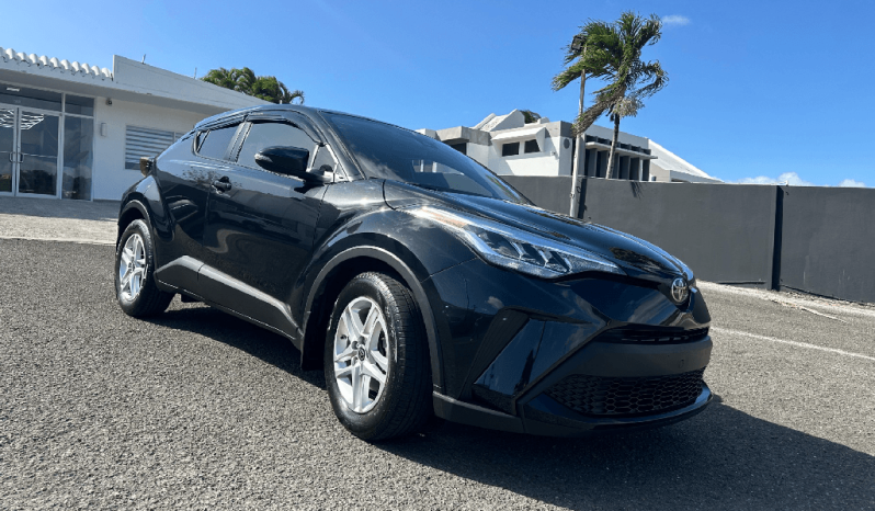 
								2022 Toyota C-HR LE full									