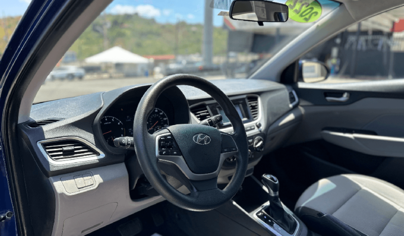 
2022 Hyundai Accent full									