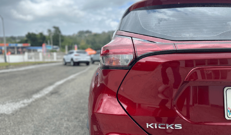 
								2022 Nissan Kicks full									