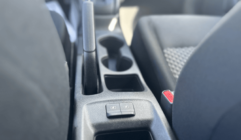 
2023 Nissan Versa Pagos Bajitos full									