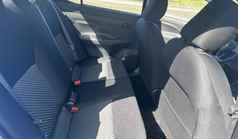 
2023 Nissan Versa Pagos Bajitos full									