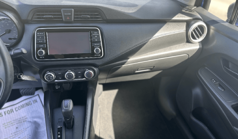 
2023 Nissan Versa Pagos Bajitos full									