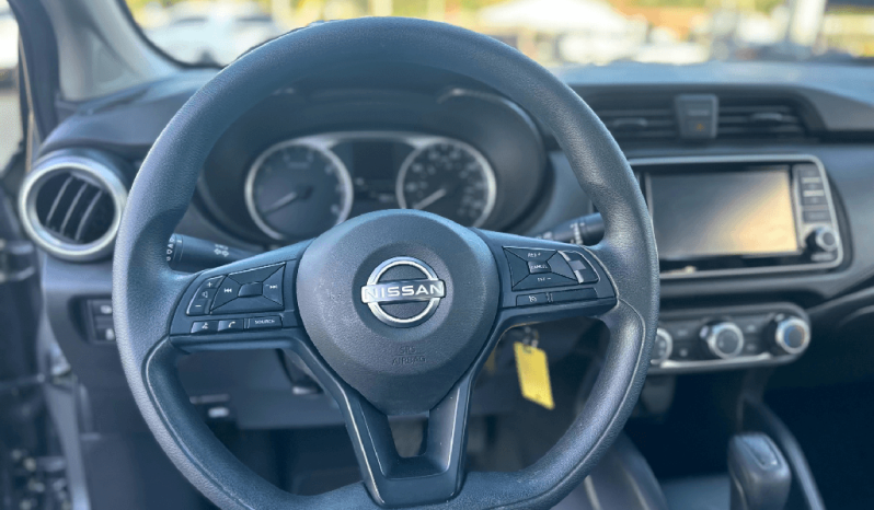 
								2023 Nissan Versa Pagos Comodos full									
