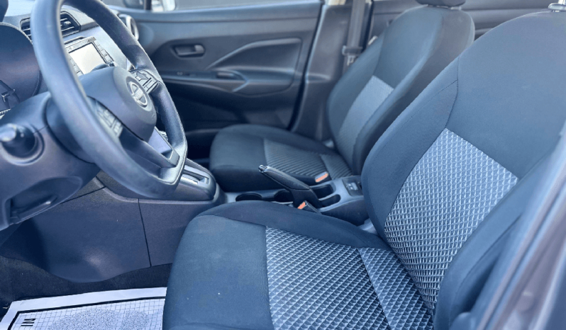 
								2023 Nissan Versa Pagos Comodos full									