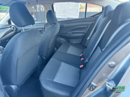 
										2023 Nissan Versa Pagos Comodos full									