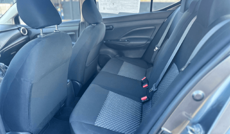 
								2023 Nissan Versa Pagos Comodos full									