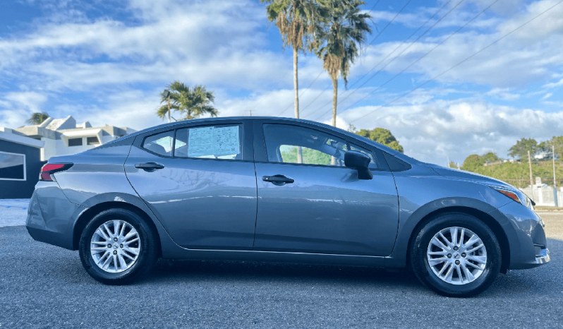
								2023 Nissan Versa Pagos Comodos full									