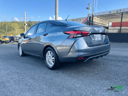 
										2023 Nissan Versa Pagos Comodos full									