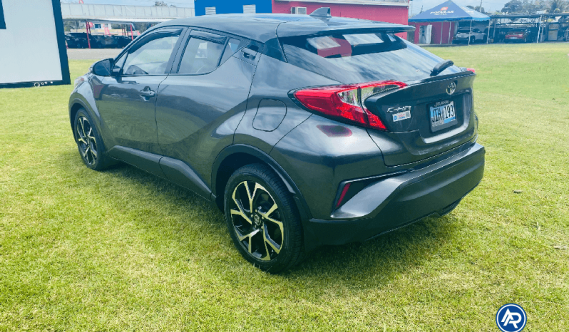
2019 Toyota C-HR full									
