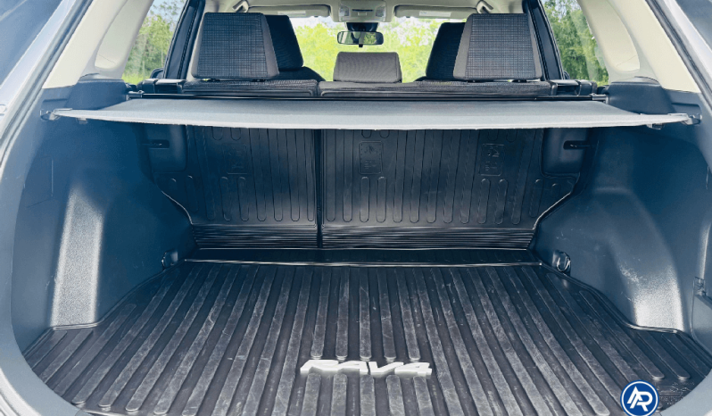 
2020 Toyota Rav4 full									