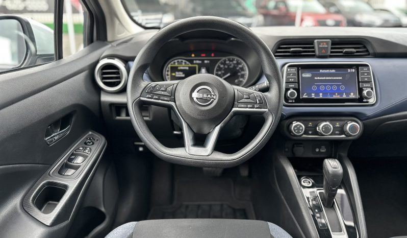 
								2023 Nissan Versa full									
